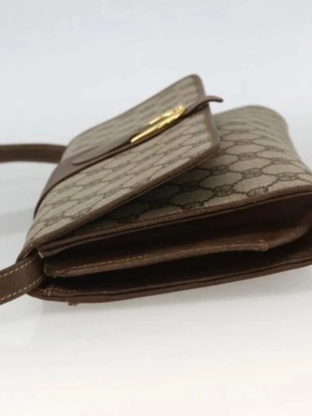 GUCCI GG Supreme Shoulder Bag PVC Beige Gold Auth ka3509